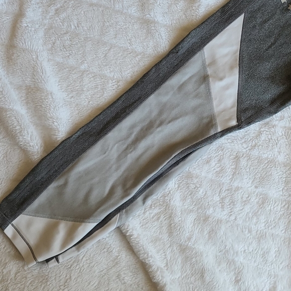 Under Armour Leggings - Picture 4 of 7